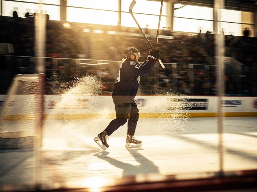Colorado Avalanche Beat Dallas Stars 5-4, End 10-Game Run